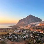 Апартаменты Residenza Sul Mare Baia Cornino Кустоначи