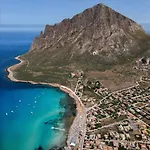 Residenza Sul Mare Baia Cornino Кустоначи